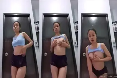 ABG Binal Pap Memek Pink Buat Ayang Sampe Basah Lumer